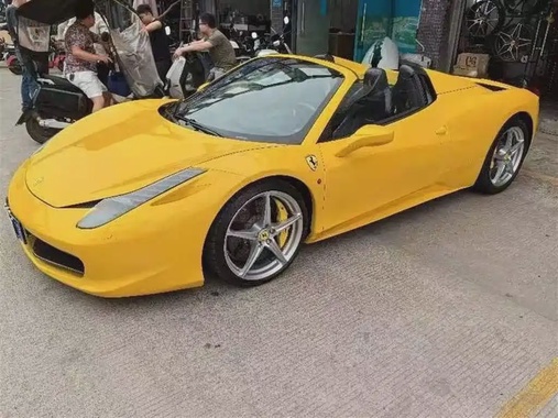 Ferrari 458 2013