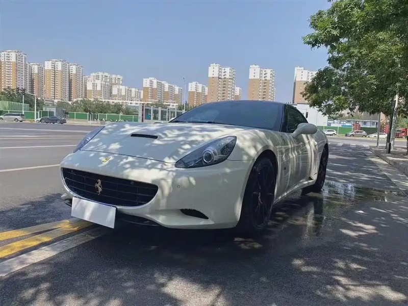 Ferrari California