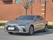 Lexus ES 2025