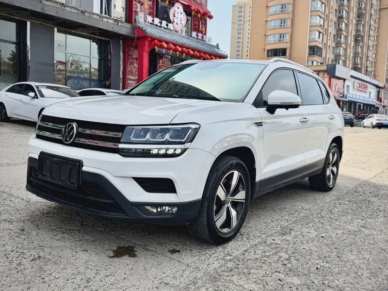 Volkswagen Tharu