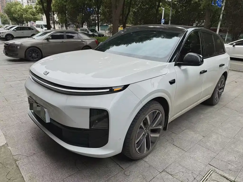 Li Auto L6
