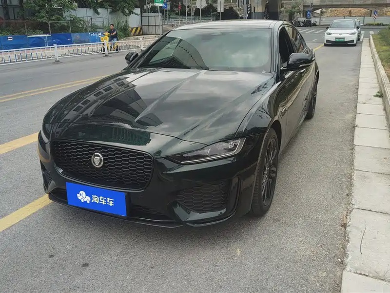 Jaguar XE