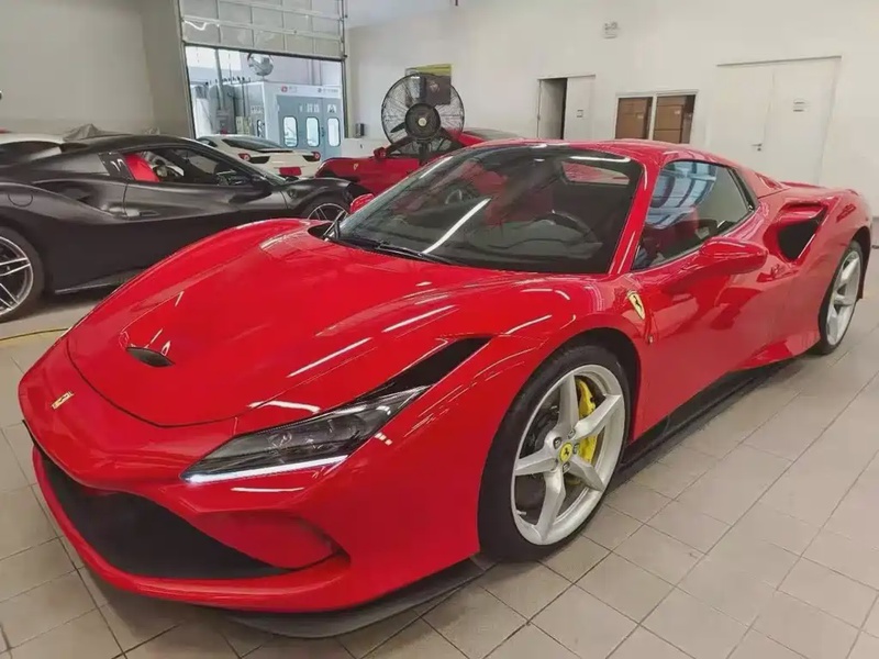 Ferrari F8