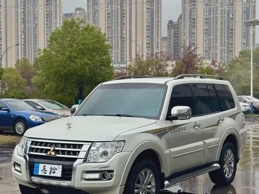 Mitsubishi Pajero 2019