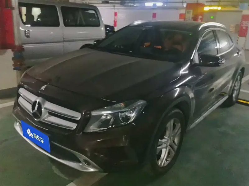 Mercedes-Benz GLA-Class