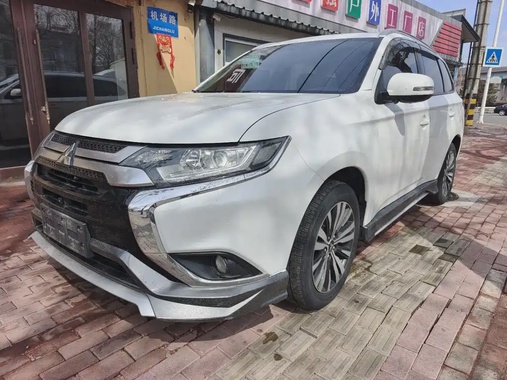 Mitsubishi Outlander 2021