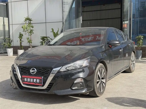 Nissan Teana 2022