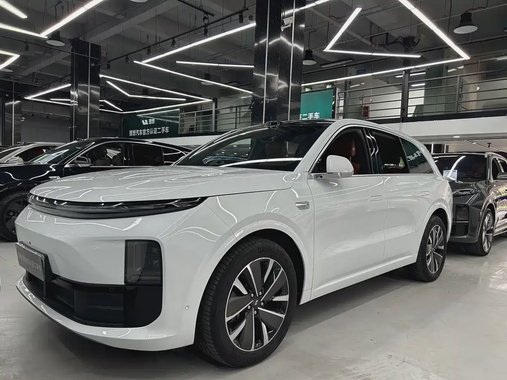 Li Auto L6 2025