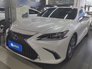 Lexus ES 2019