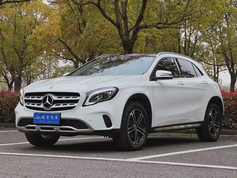 Mercedes-Benz GLA-Class