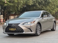 Lexus ES 2022