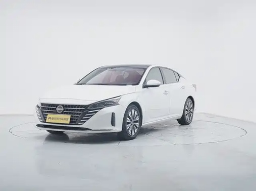 Nissan Teana 2023