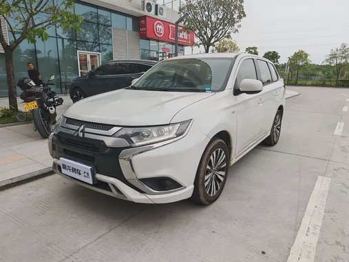 Mitsubishi Outlander 2021