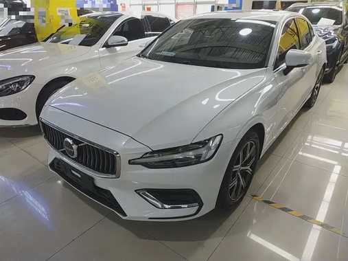 Volvo S60 2024