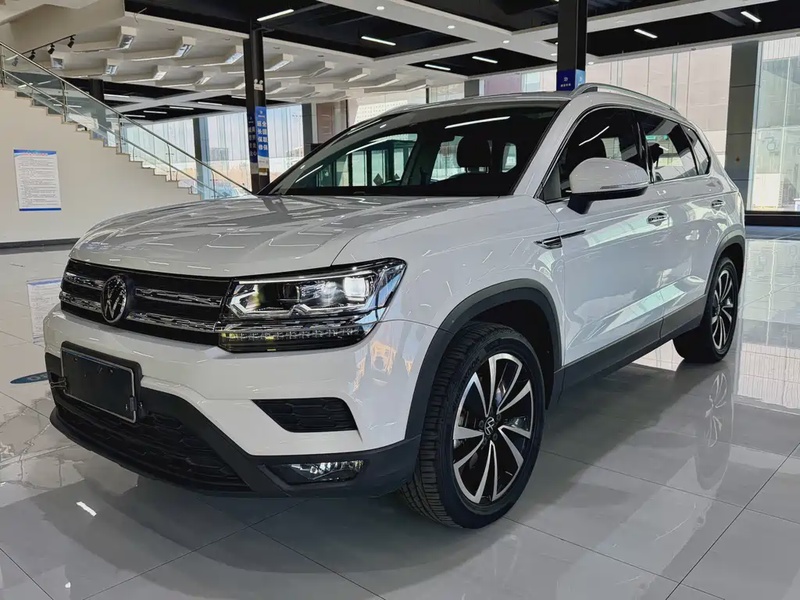Volkswagen Tharu