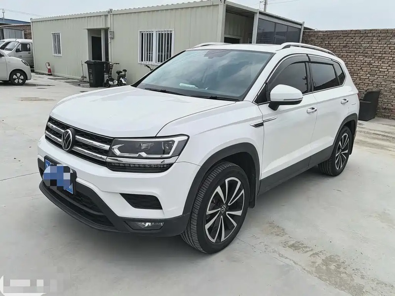 Volkswagen Tharu