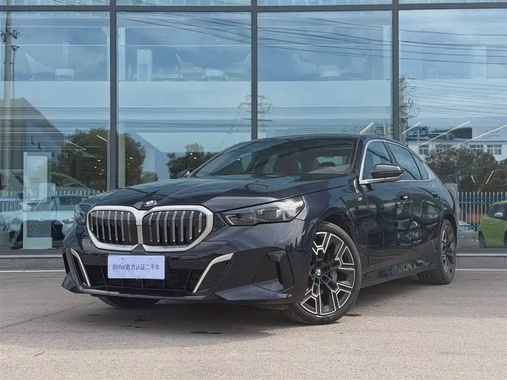 BMW 5 Series 2025