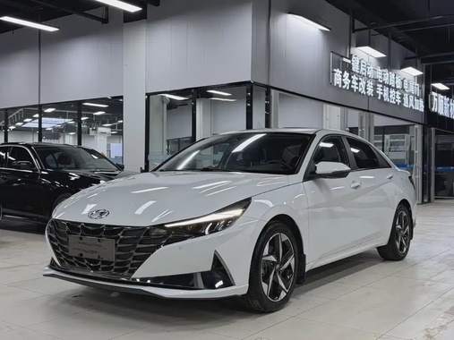 Hyundai Elantra 2022