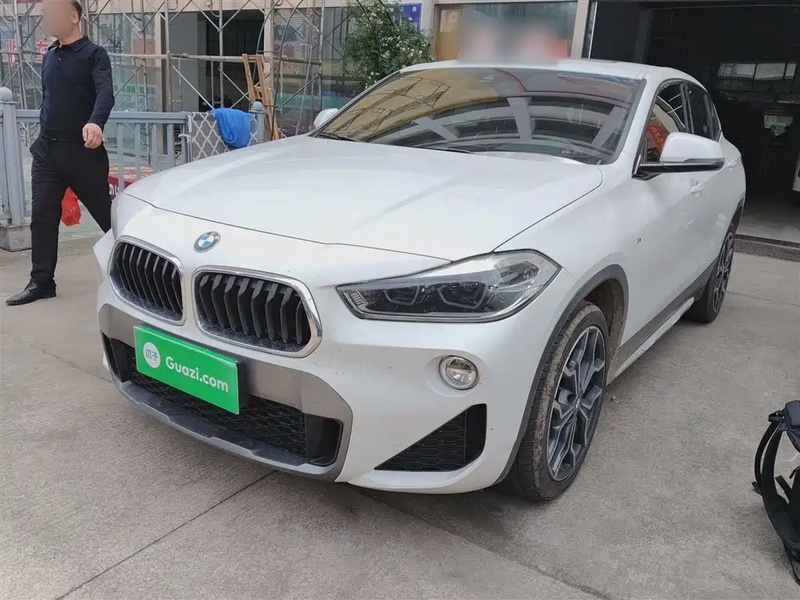 BMW X2