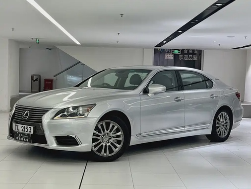Lexus LS 2013