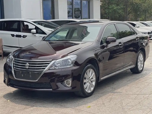 Toyota Crown 2014