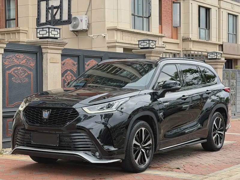 Toyota Crown Kluger