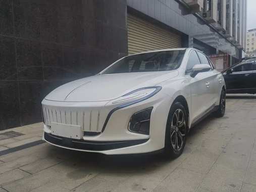 Hongqi E-QM5