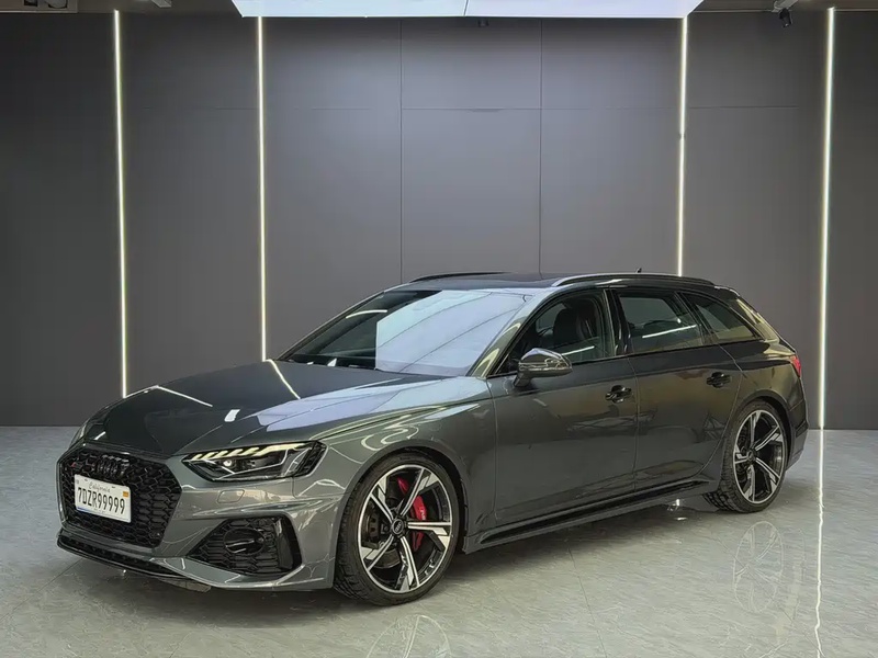 Audi RS4