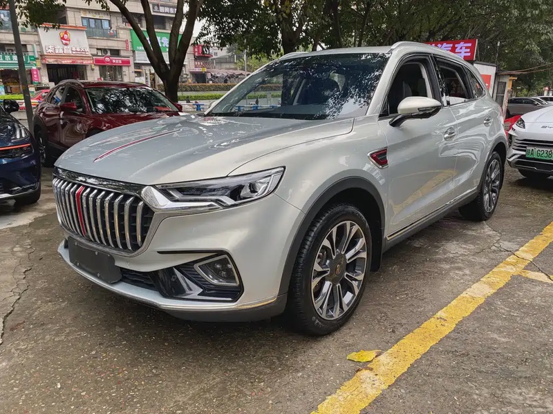 Hongqi HS5