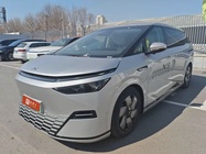 XPeng X9 2025