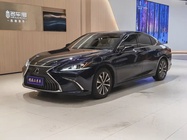 Lexus ES 2020