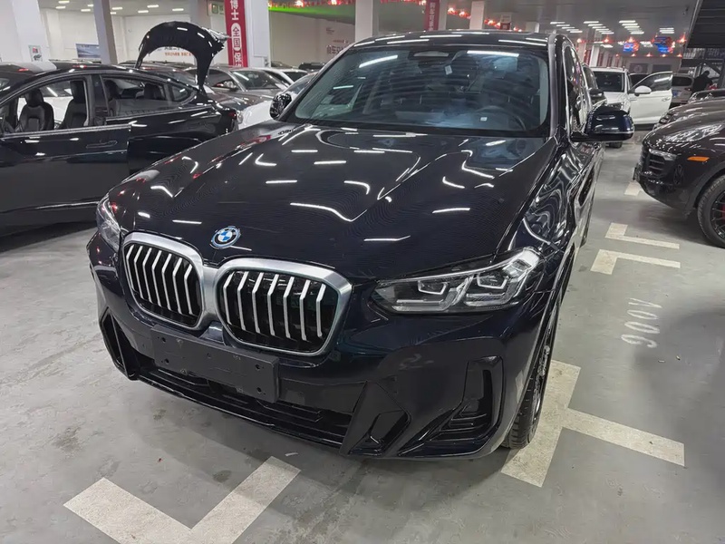 BMW iX3