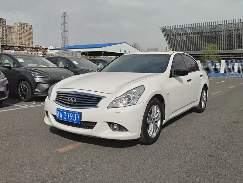 Infiniti G