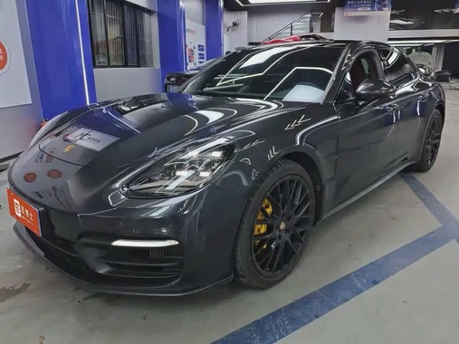 Porsche Panamera 2021