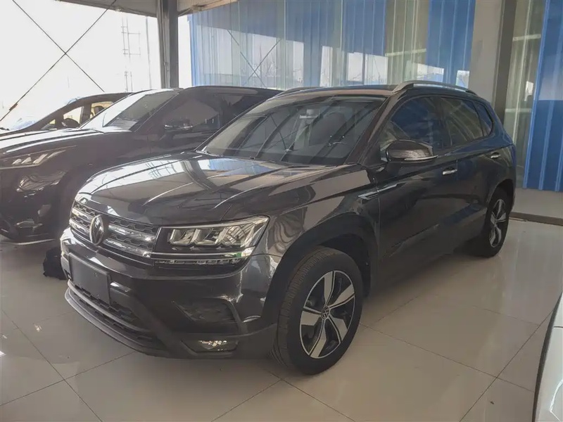 Volkswagen Tharu