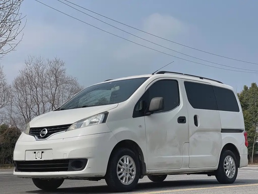 Nissan NV200 2014