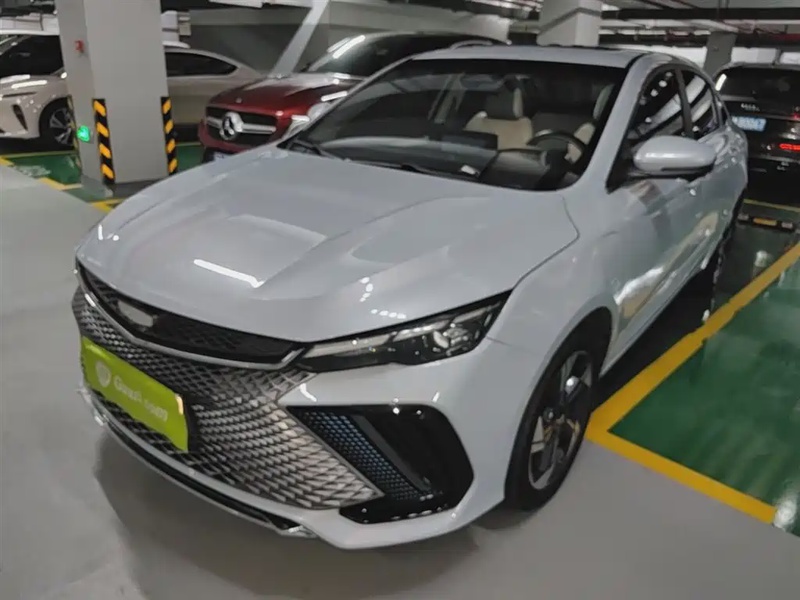 Geely L HiP
