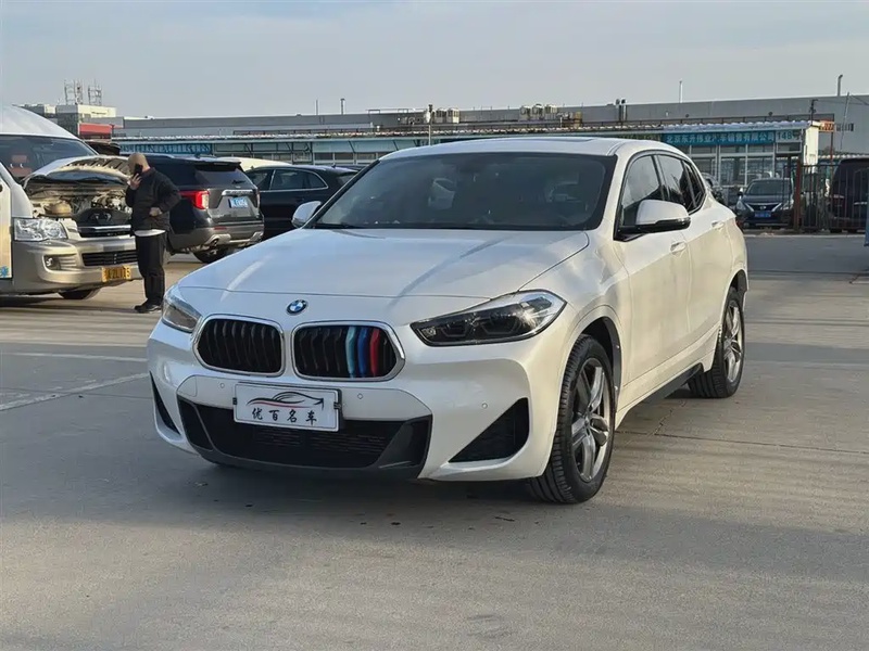 BMW X2