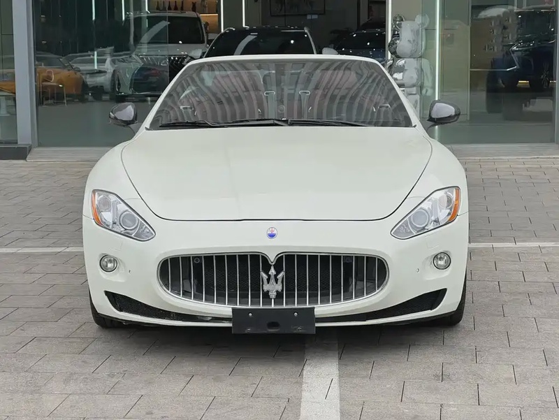 Maserati GranCabrio