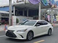 Lexus ES 2023