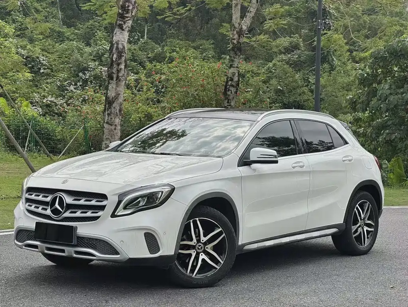 Mercedes-Benz GLA-Class