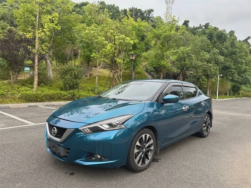 Nissan Bluebird 2015