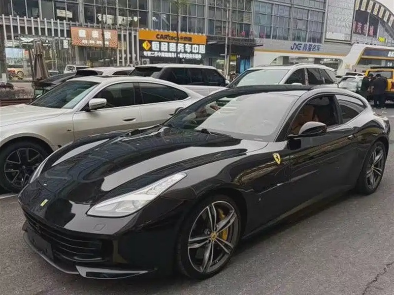 Ferrari GTC4Lusso