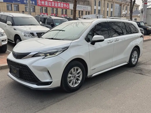 Toyota Granvia 2023