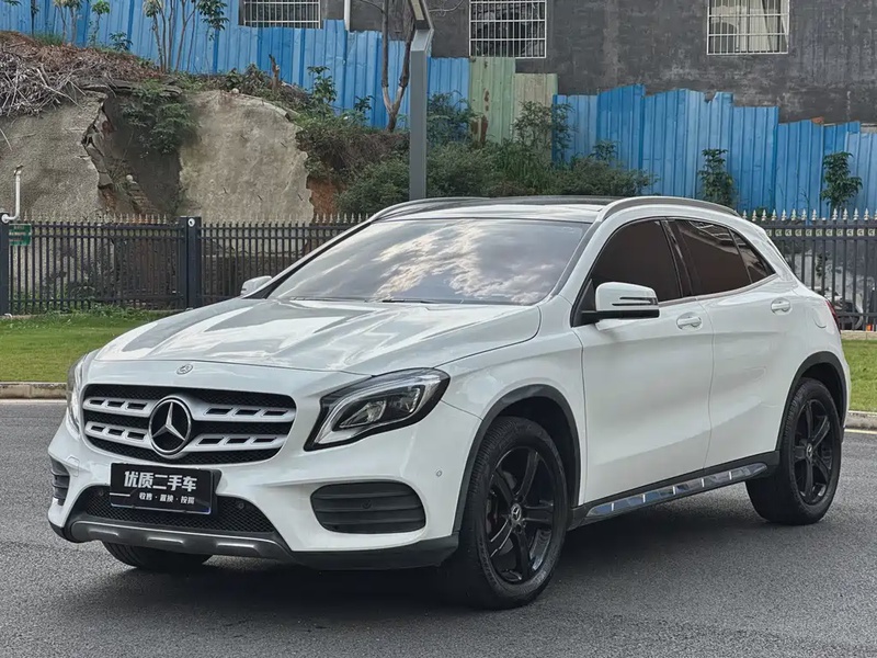 Mercedes-Benz GLA-Class