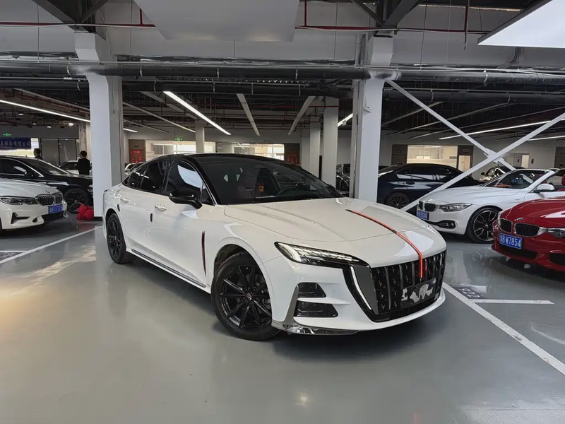 Hongqi H6