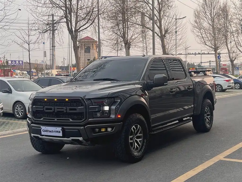 Ford F-150 Raptor