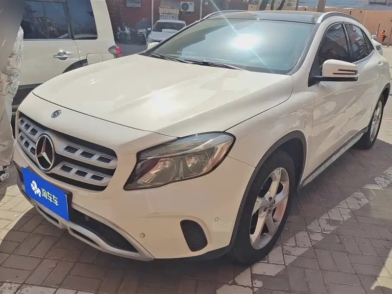 Mercedes-Benz GLA-Class