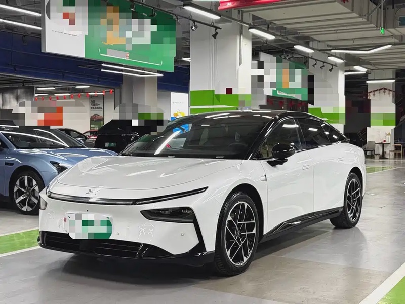 XPeng P7