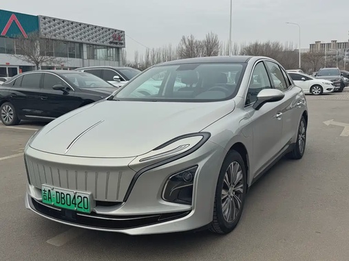 Hongqi E-QM5 2022